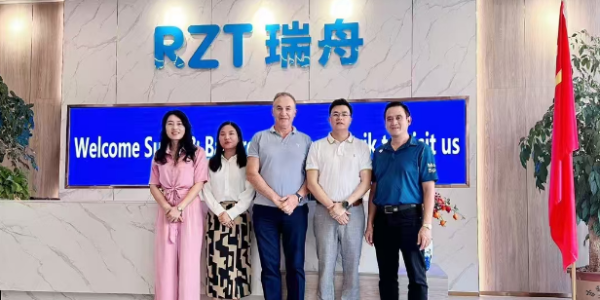 國外客戶訪問瑞舟，如果解決自動化線束加工難題！