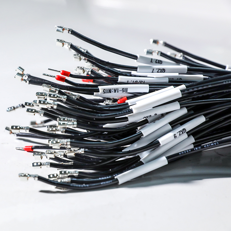 61穿號(hào)碼管機(jī)，多線型穿號(hào)碼管機(jī)，穿號(hào)碼管端子機(jī)，全自動(dòng)號(hào)碼管機(jī)端子機(jī)