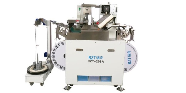 如何安全地操作全自動端子機？?