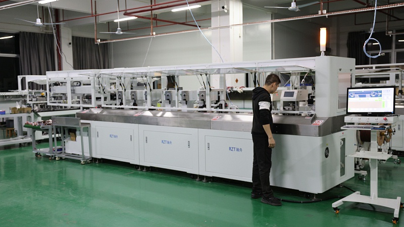 線束加工中心，全自動套號碼管端子壓接機(jī)